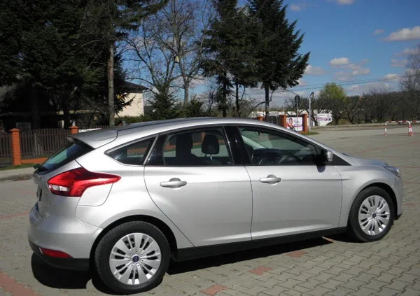 Ford Focus cena 39900 przebieg: 130000, rok produkcji 2017 z Kunów małe 466